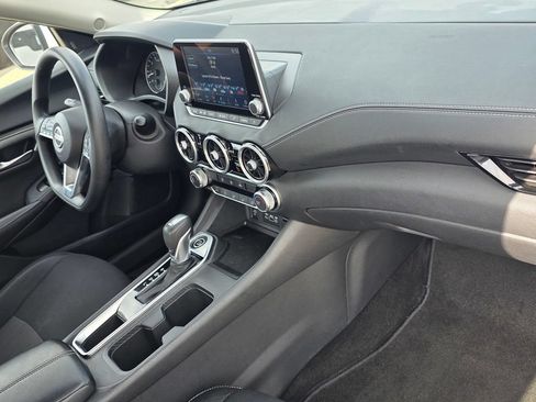 Used 2025 Nissan Sentra SV FWD image 22