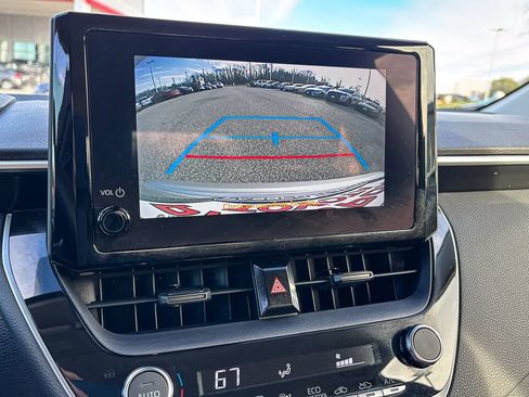 Used 2023 Toyota Corolla LE image 21