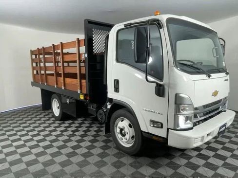 New 2025 Chevrolet Low Cab Forward image 3