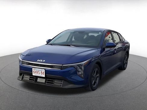 Used 2025 Kia K4 LXS image 7