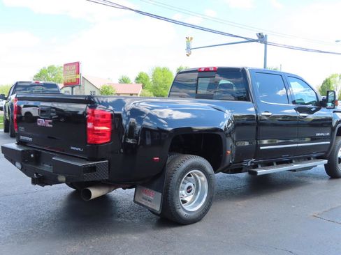 Used 2019 GMC Sierra 3500 Denali w/ Duramax Plus Package image 20