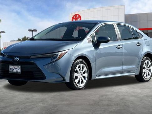 Used 2024 Toyota Corolla LE FWD image 10