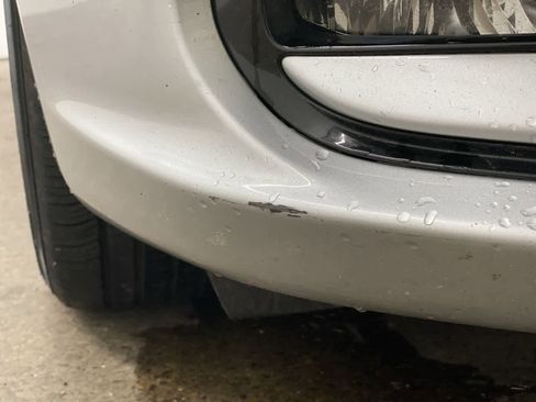 Used 2024 Chrysler Pacifica Touring-L image 30