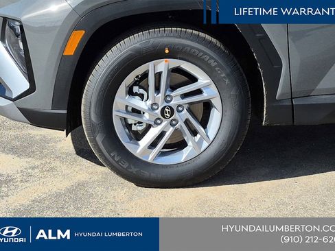 New 2026 Hyundai Tucson SE image 13