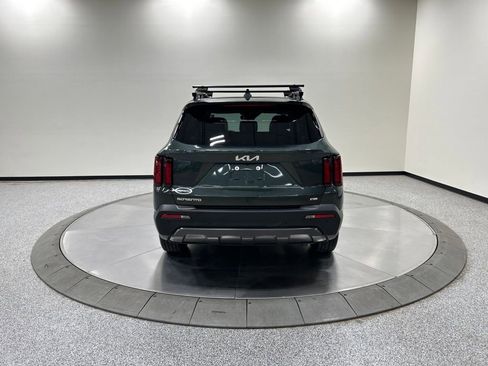 Used 2023 Kia Sorento S w/ Panoramic Sunroof Package AWD/4WD image 8