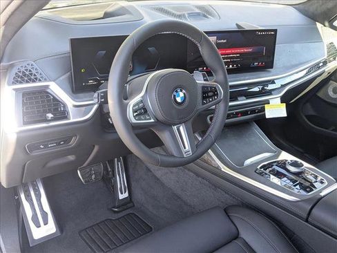 New 2026 BMW X7 M60i image 3