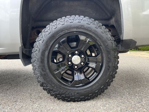 Used 2019 Chevrolet Silverado 1500 LT w/ All Star Edition AWD/4WD image 22