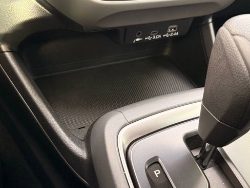 Used 2024 Subaru Crosstrek 2.0i Premium image 22
