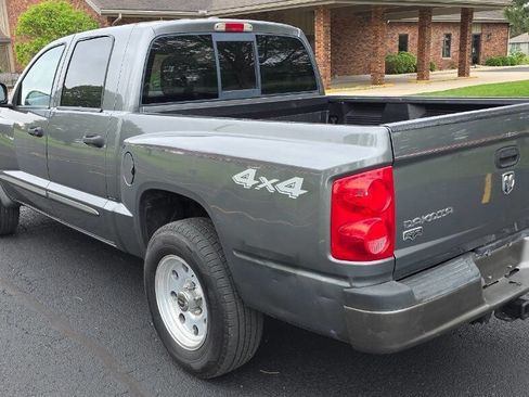 Used 2006 Dodge Dakota Laramie w/ Trailer Tow Group AWD/4WD image 6