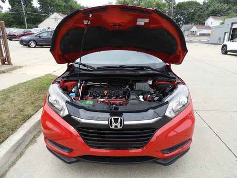 Used 2018 Honda HR-V LX image 39