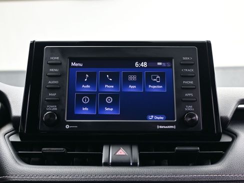 Used 2022 Toyota RAV4 LE AWD/4WD image 18