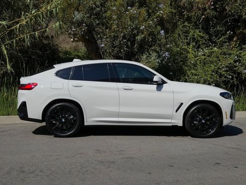New 2025 BMW X4 xDrive30i w/ Premium Package image 4