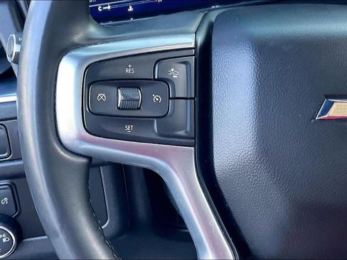Used 2023 Chevrolet Suburban LT image 17