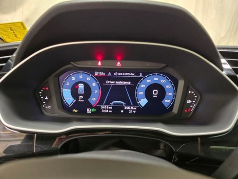 Used 2025 Audi Q3 2.0T Premium Plus w/ Premium Plus Package image 19