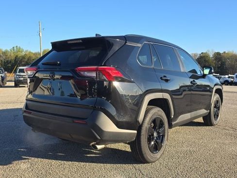 Used 2023 Toyota RAV4 XLE image 5