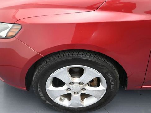 Used 2010 Kia Forte EX image 9