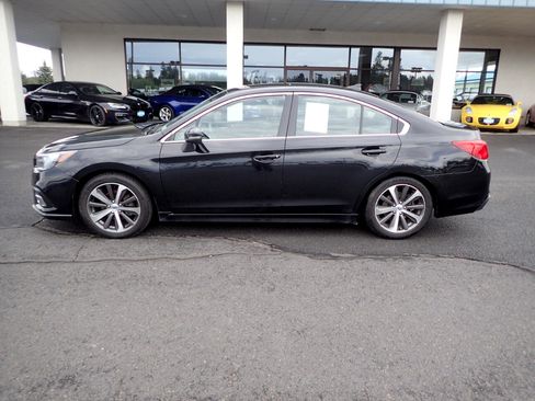 Used 2019 Subaru Legacy 2.5i Limited image 2