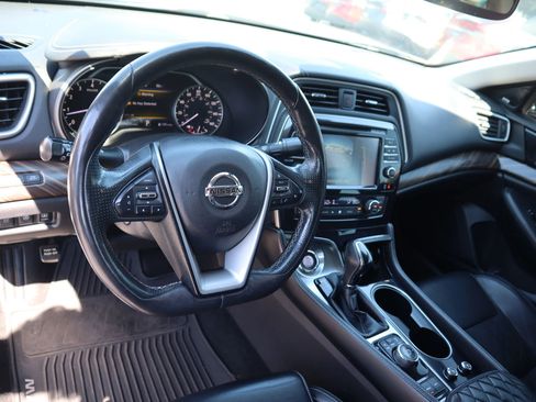 Used 2018 Nissan Maxima Platinum FWD image 16