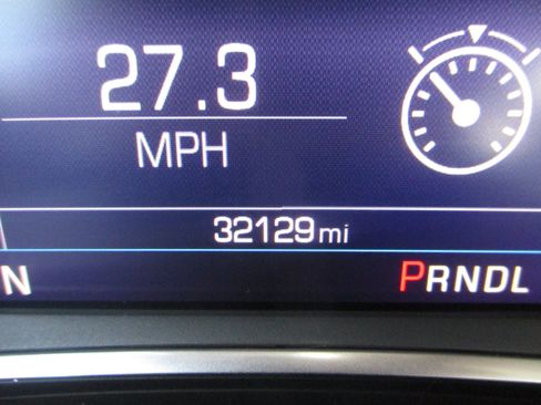 Used 2021 Chevrolet Equinox LT FWD image 16