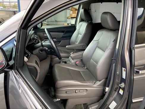 Used 2016 Honda Odyssey Touring image 8