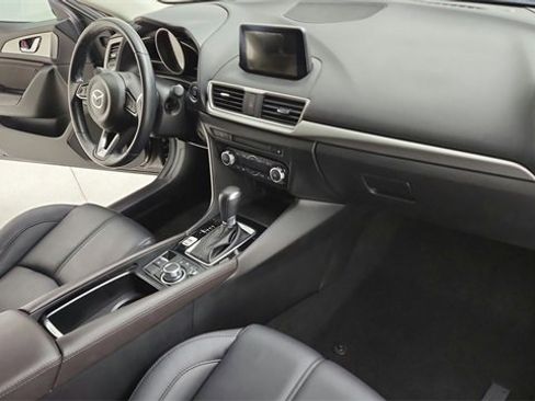 Used 2018 MAZDA MAZDA3 Touring image 27