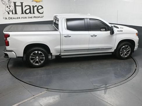 Used 2023 Chevrolet Silverado 1500 High Country w/ Technology Package AWD/4WD image 39