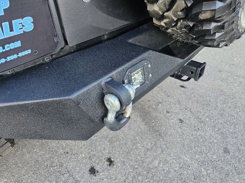 Used 2018 Jeep Wrangler Unlimited Sport image 22