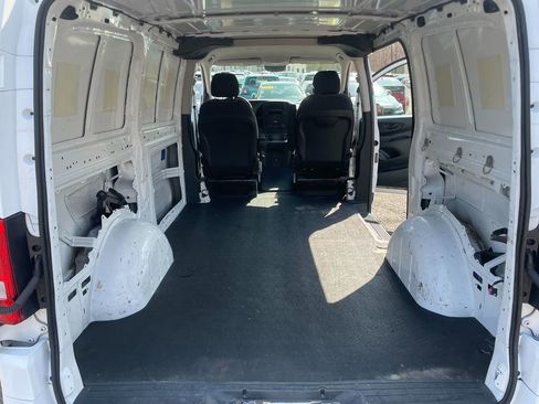 Used 2017 Mercedes-Benz Metris image 23