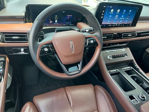 Used 2025 Lincoln Aviator Reserve w/ Luxury Package AWD/4WD image 41