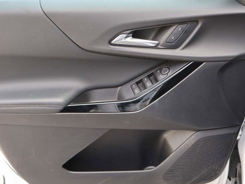 Used 2025 Chevrolet Equinox LT image 7