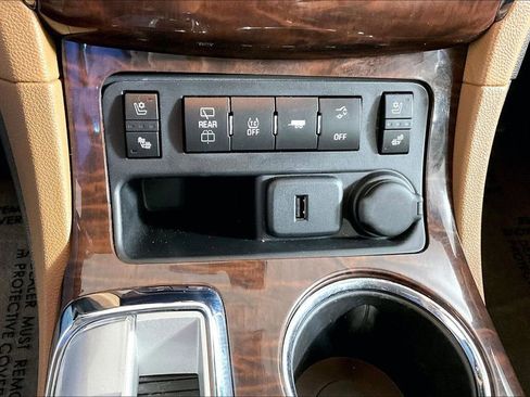 Used 2015 Buick Enclave Premium w/ Experience Buick Package FWD image 35