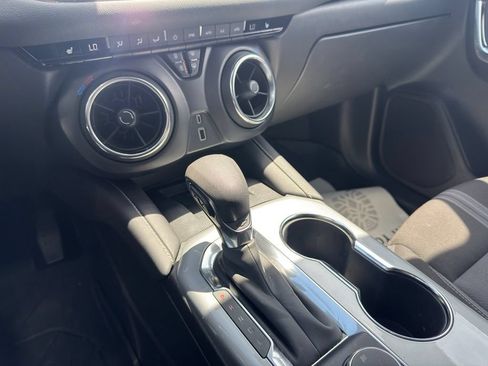 Used 2024 Chevrolet Blazer LT w/ Convenience Package FWD image 12