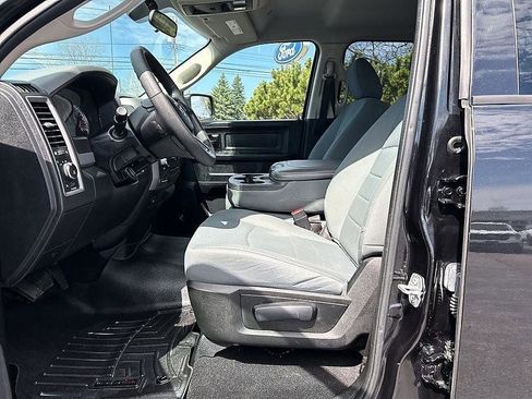 Used 2018 RAM 1500 Express AWD/4WD image 14