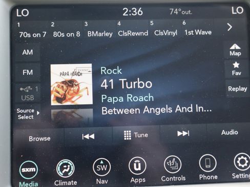 Used 2023 Chrysler 300 Touring L image 19