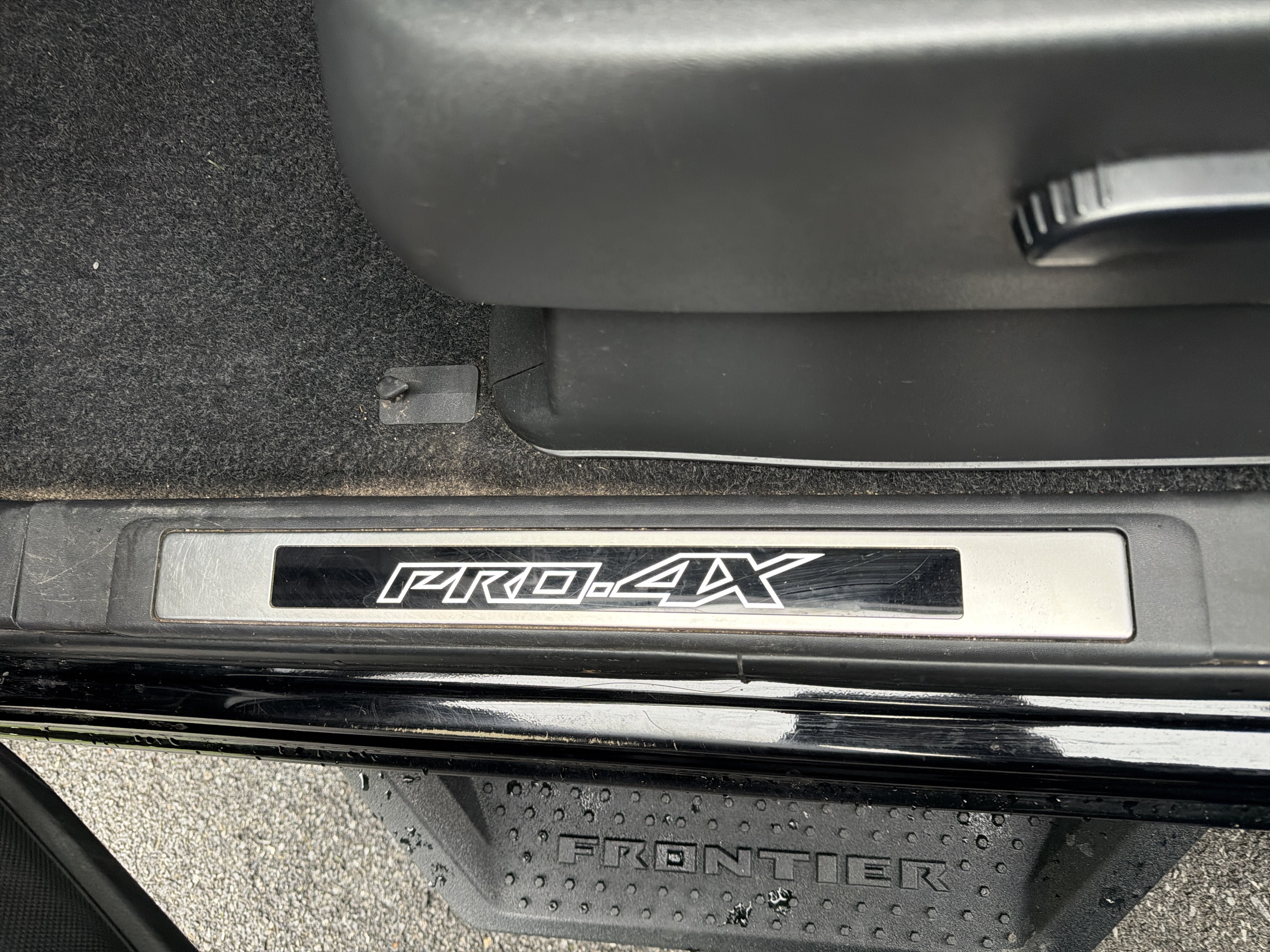 Used 2023 Nissan Frontier PRO-4X w/ Pro Convenience Package AWD/4WD image 17