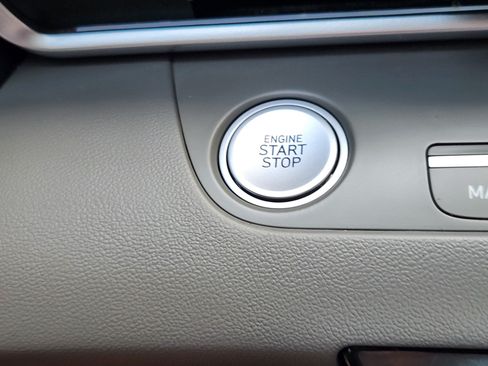 Used 2024 Hyundai Elantra SEL FWD image 20
