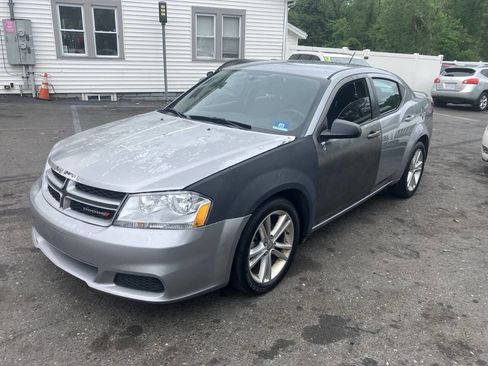 Used 2014 Dodge Avenger SE w/ Rallye Appearance Group FWD image 3