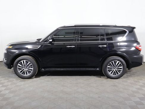 Used 2024 Nissan Armada SL image 19