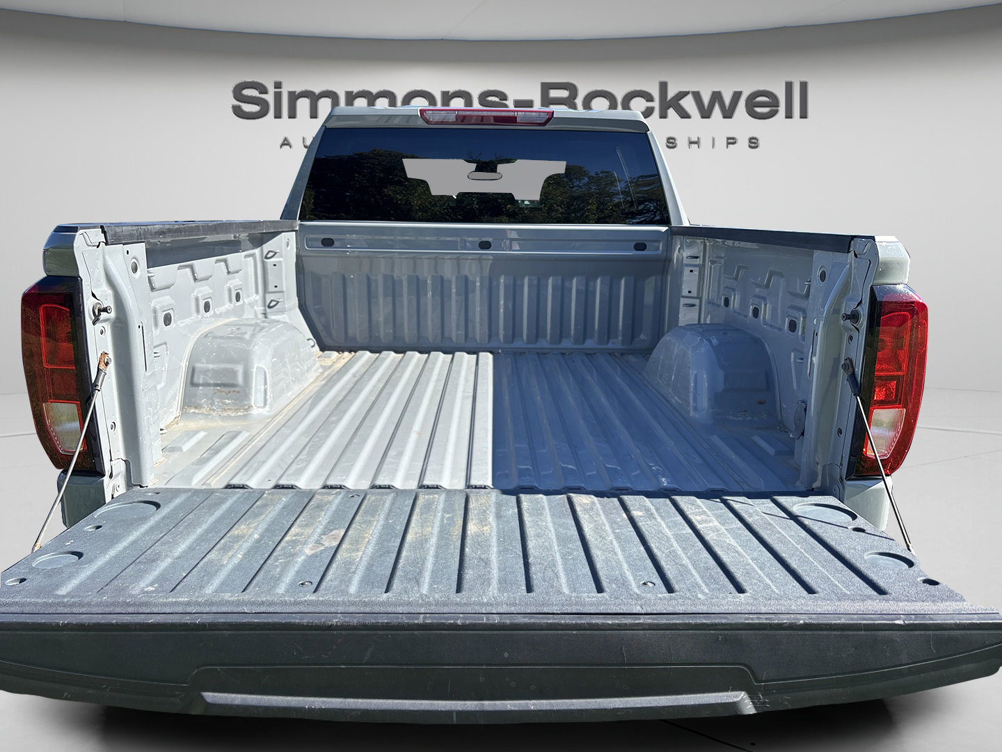 Used 2024 GMC Sierra 1500 Pro w/ Graphite Edition AWD/4WD image 9