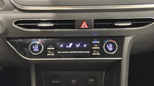 Used 2023 Hyundai Sonata SEL w/ Preferred Accessory Package FWD image 19