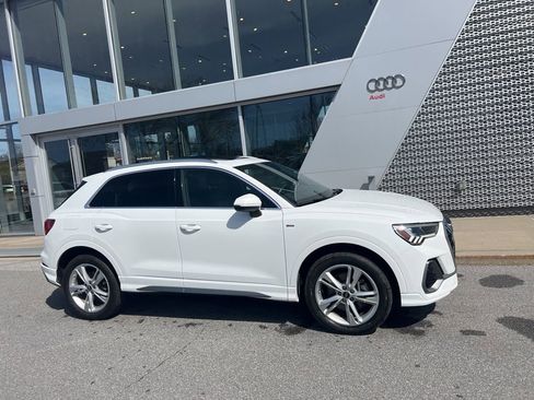 Used 2021 Audi Q3 2.0T Premium Plus w/ Premium Plus Package image 12