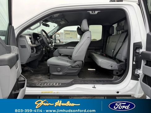 New 2026 Ford F550 4x4 Supercab Super Duty image 15