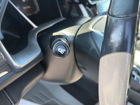 Used 2020 Honda Civic EX image 19