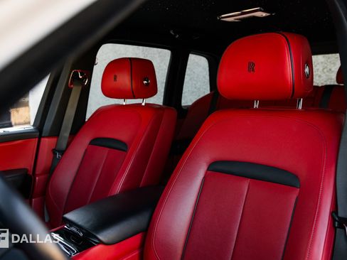 Used 2022 Rolls-Royce Cullinan image 22
