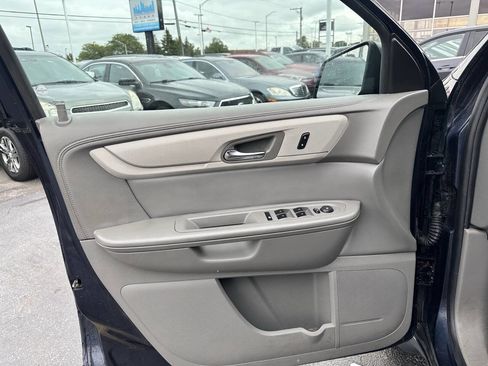 Used 2015 Chevrolet Traverse LS image 19