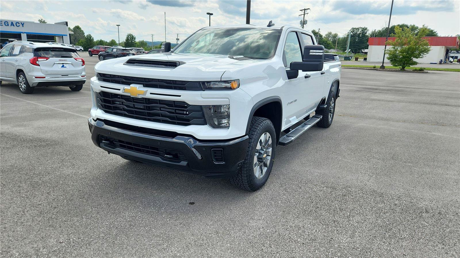New 2026 Chevrolet Silverado 2500 Custom w/ Custom Value Package AWD/4WD image 4