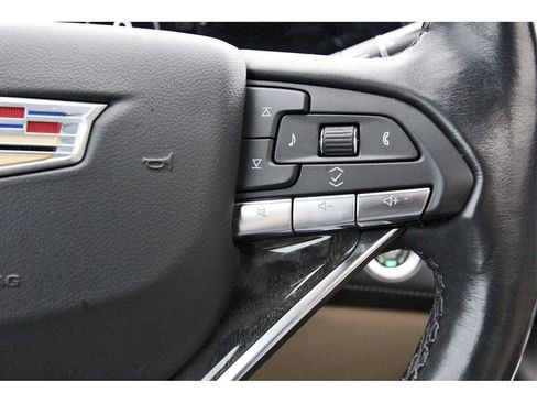 Used 2022 Cadillac Escalade Premium Luxury image 12