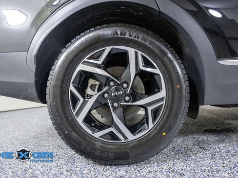Used 2025 Kia Sportage LX FWD image 43