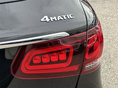 Used 2022 Mercedes-Benz GLC 300 4MATIC image 30