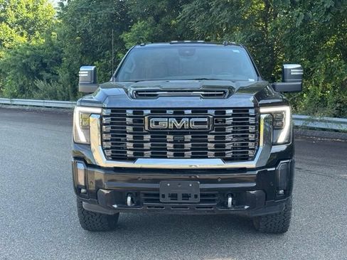 Used 2024 GMC Sierra 2500 Denali Ultimate w/ Max Trailering Package AWD/4WD image 2